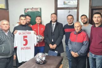 Стевовић посетио ФК „Шумадија 1903“ и ФК „Застава“